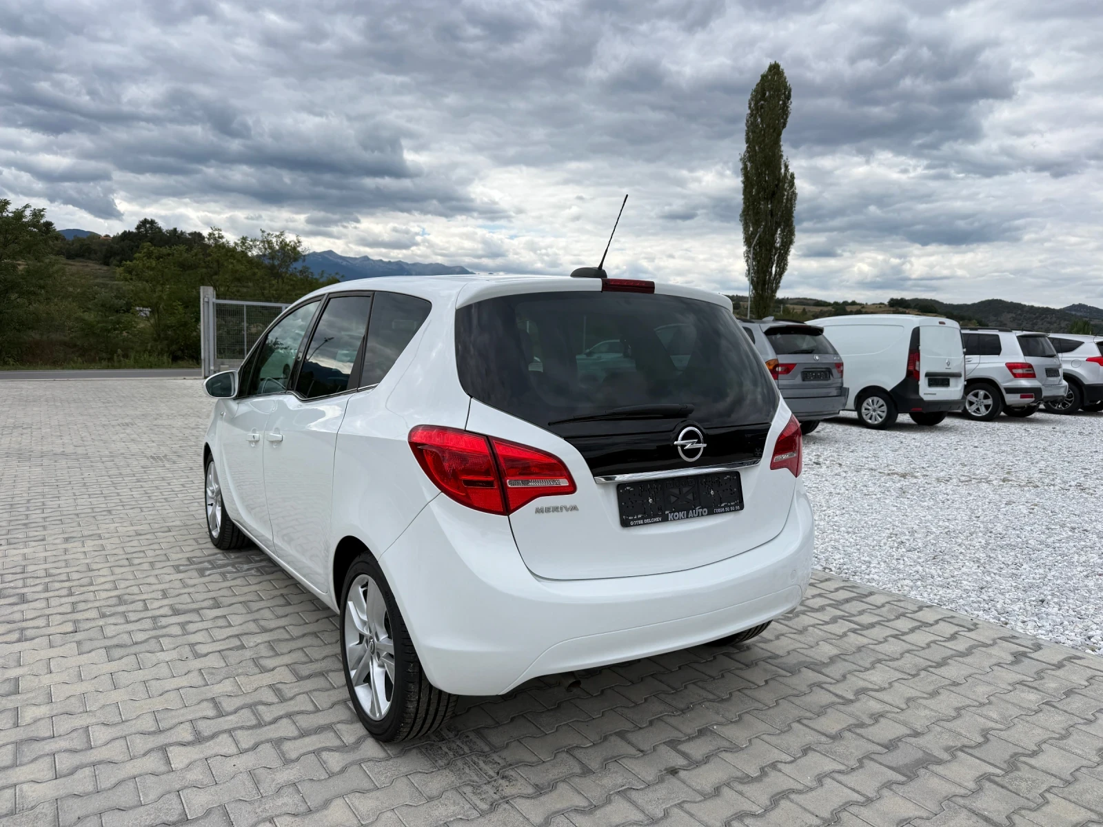 Opel Meriva 1.4 I AUTOMAT NAVI, снимка 4 - Автомобили и джипове - 56199927