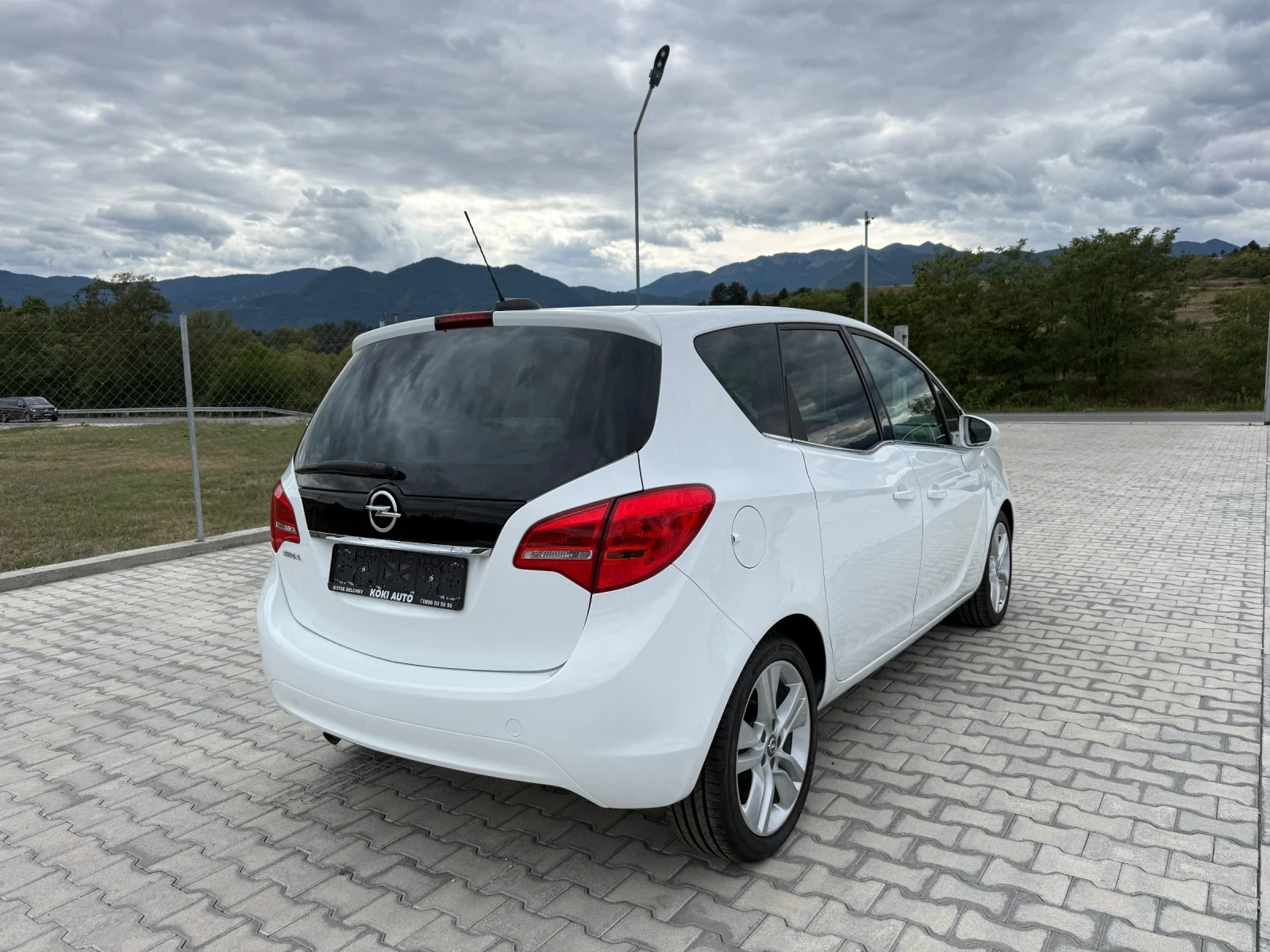 Opel Meriva 1.4 I AUTOMAT NAVI, снимка 6 - Автомобили и джипове - 56199927