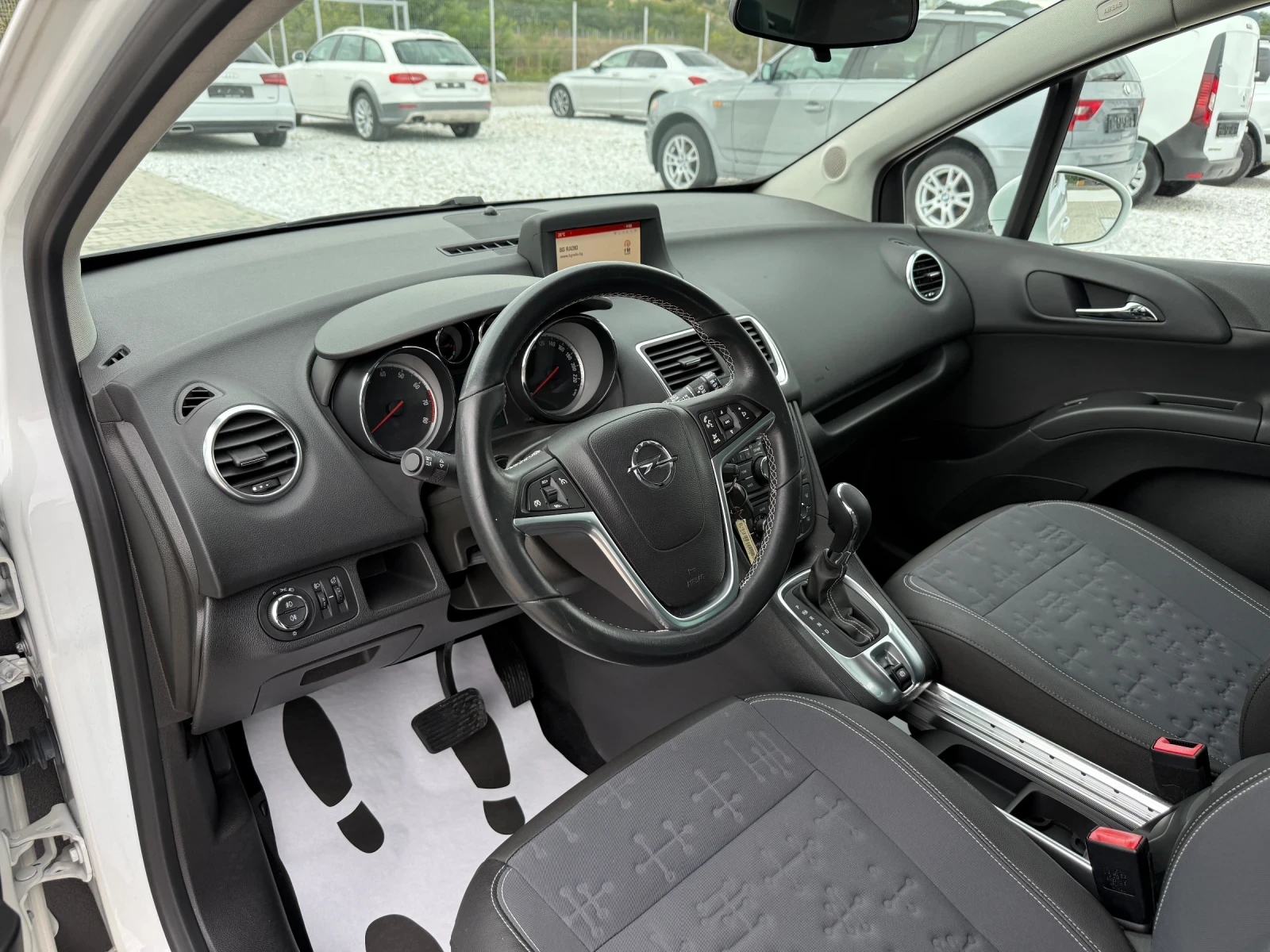Opel Meriva 1.4 I AUTOMAT NAVI, снимка 10 - Автомобили и джипове - 56199927