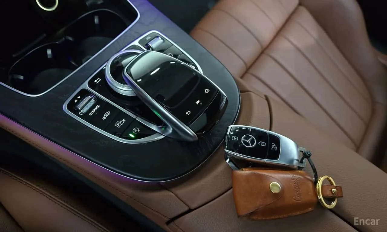 Mercedes-Benz E 220 * E220d Coupe * , снимка 17 - Автомобили и джипове - 56633357