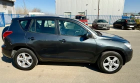 Toyota Rav4 2.0i-4x4-КОЖА-KEYLESS-РЕАЛНИ КМ.-ИТАЛИЯ - 7400 € / 14473.14 лв. - 72490347 2