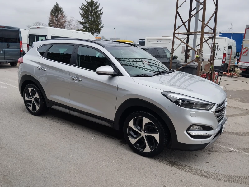 Hyundai Tucson 1.7CRDI Navi Камера Кожа, снимка 2 - Автомобили и джипове - 49526058