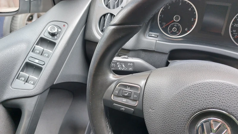 VW Tiguan 170к.с. 4?4, снимка 11 - Автомобили и джипове - 51346078