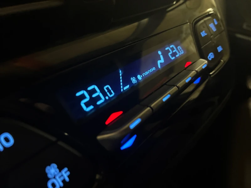 Toyota C-HR Classy от БГ реални 49 000 км, снимка 12 - Автомобили и джипове - 52857199