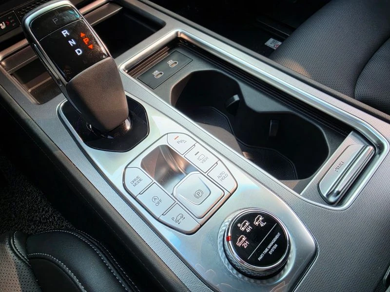 SsangYong Rexton Disel 2.2 4WD| 181к.с.| ВКЛ.ТЕХНОТЕСТ, снимка 9 - Автомобили и джипове - 55277107