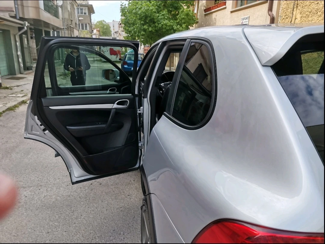 Porsche Cayenne  - изображение 2
