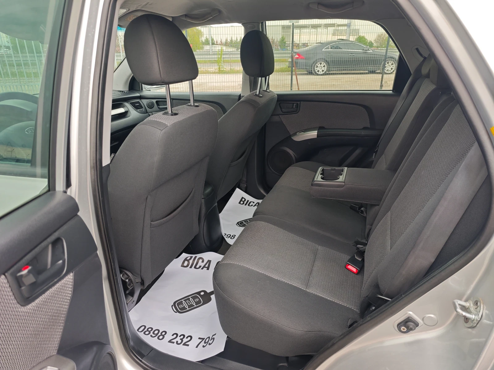 Kia Sportage 2.0i GAZ 4x4 - изображение 8