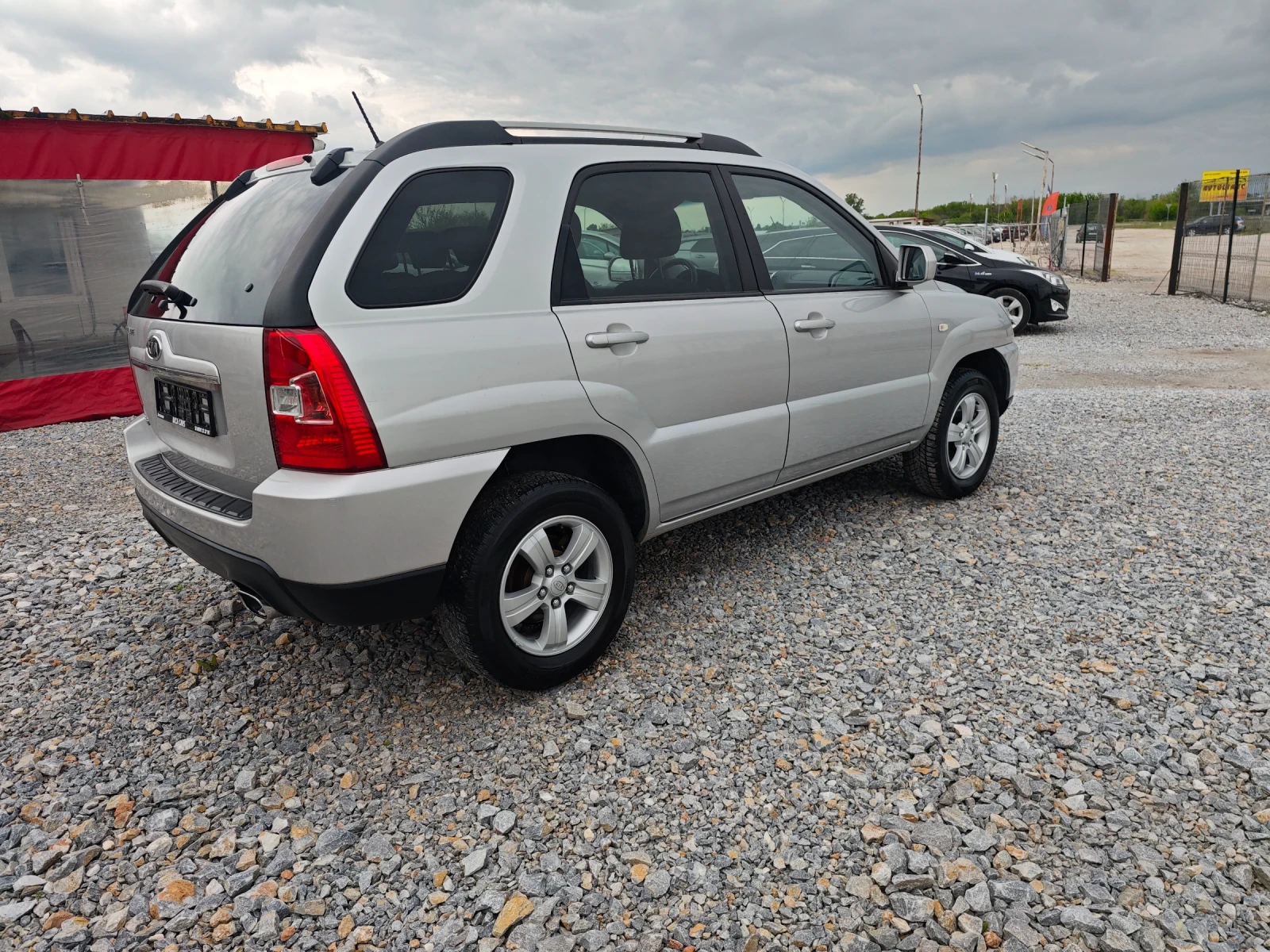 Kia Sportage 2.0i GAZ 4x4 - изображение 4