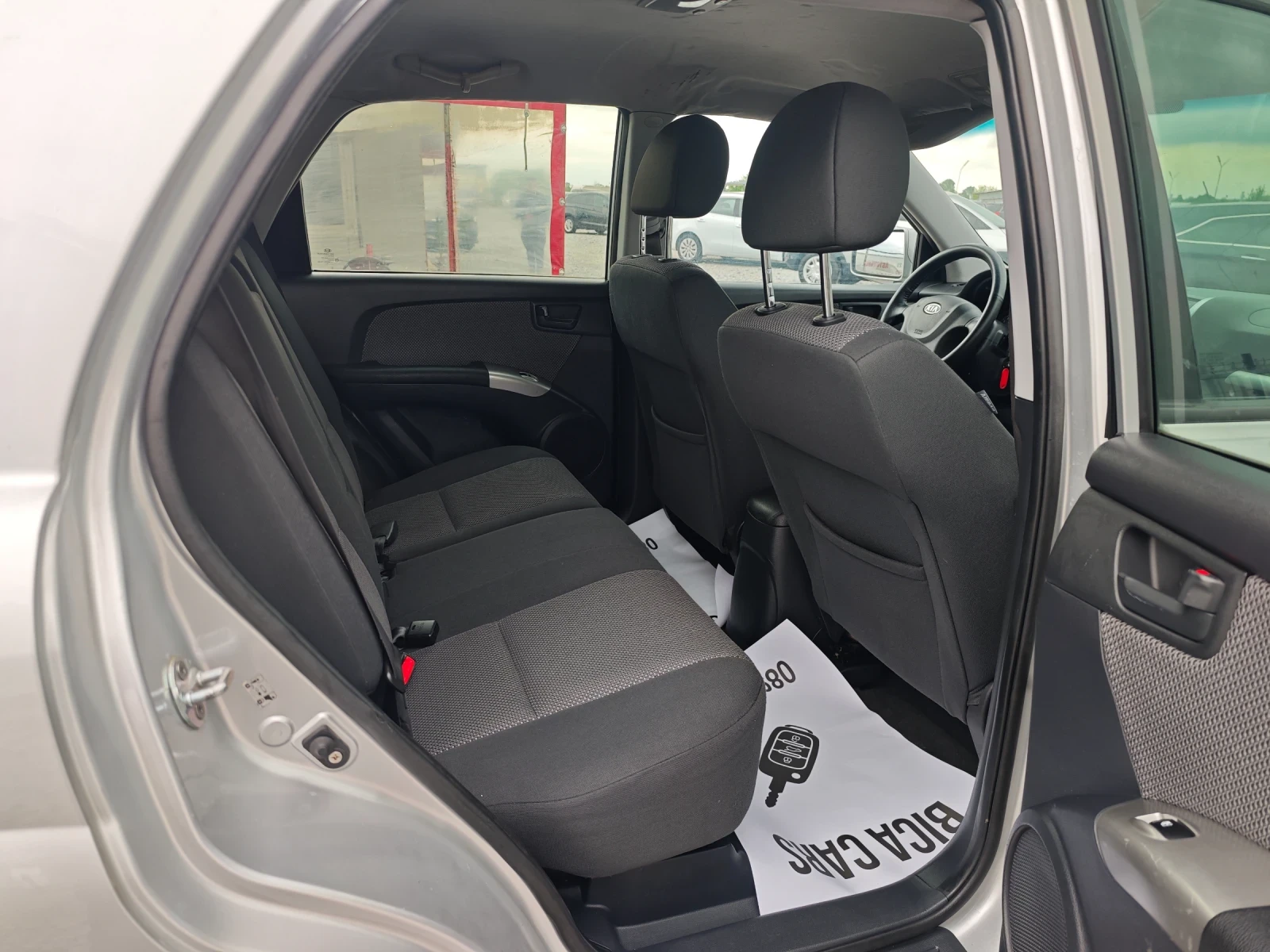 Kia Sportage 2.0i GAZ 4x4 - изображение 10