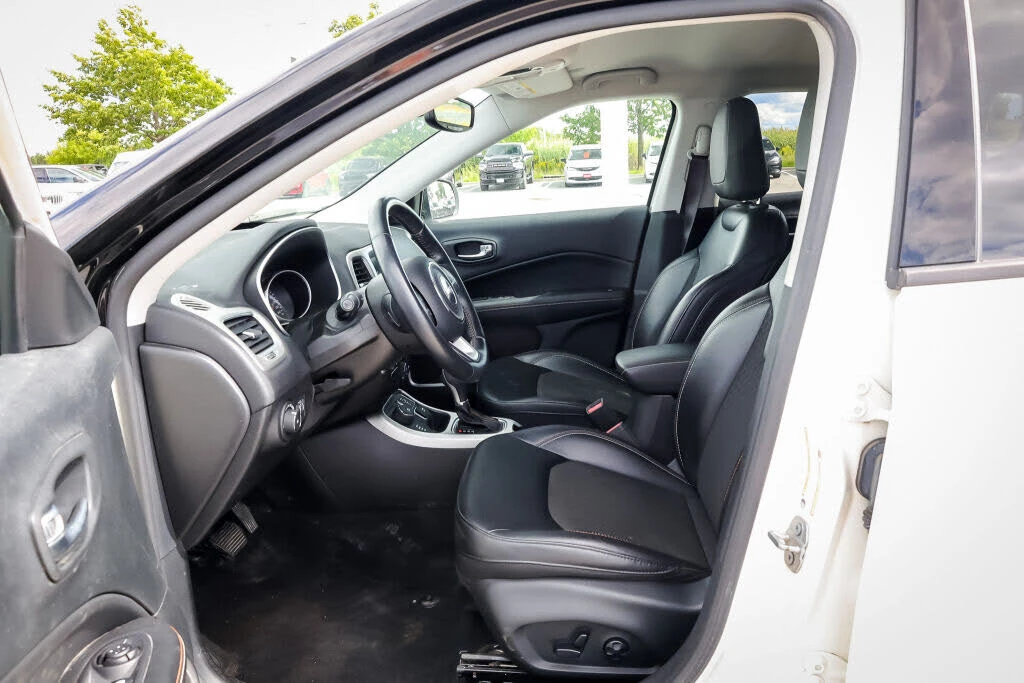 Jeep Compass North 4WD АвтоКредит  (ЦЕНА ДО БГ), снимка 9 - Автомобили и джипове - 53918690