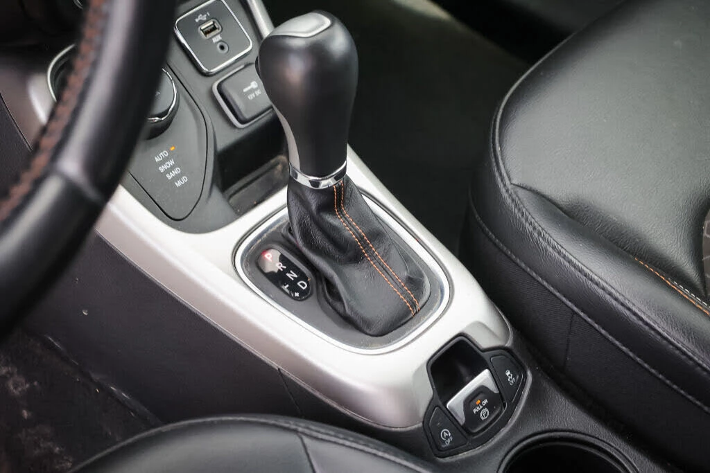 Jeep Compass North 4WD АвтоКредит  (ЦЕНА ДО БГ), снимка 10 - Автомобили и джипове - 53918690