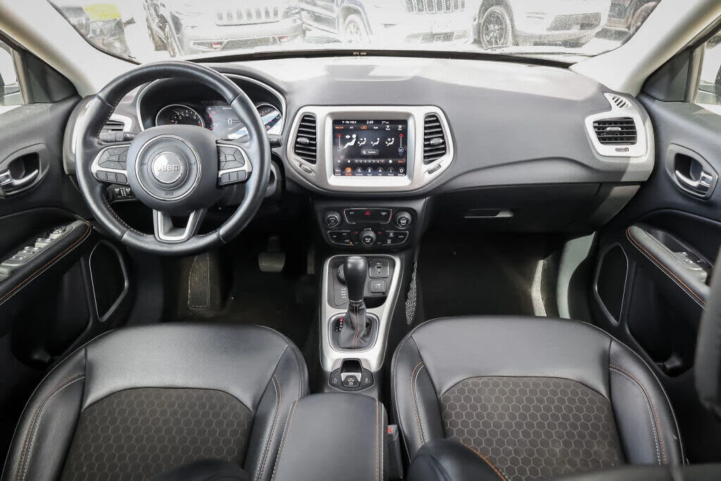 Jeep Compass North 4WD АвтоКредит  (ЦЕНА ДО БГ), снимка 8 - Автомобили и джипове - 53918690