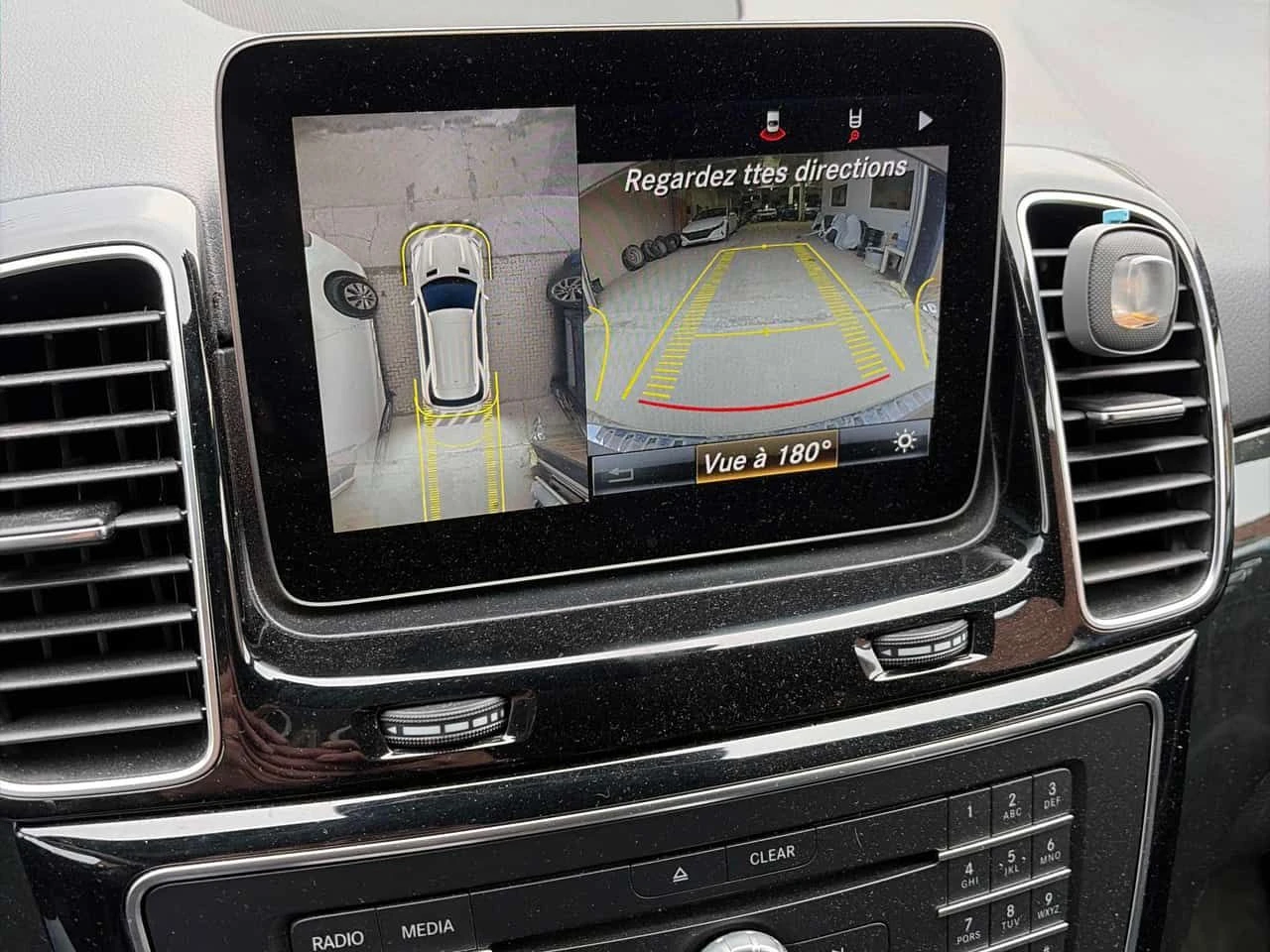 Mercedes-Benz GLE 400  * CARFAX * Harman Kardon * 360 Камери * , снимка 11 - Автомобили и джипове - 54037135