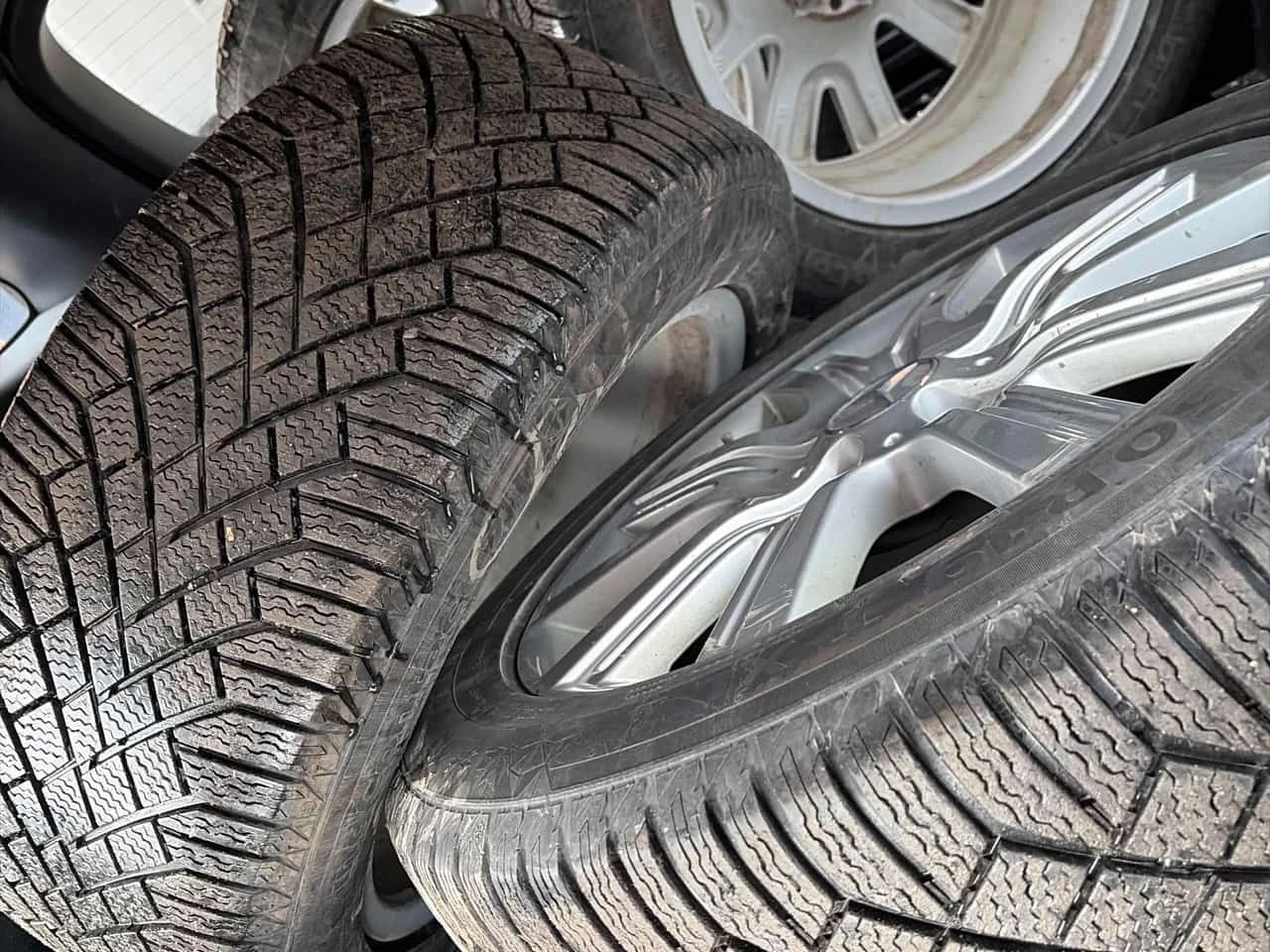 Mercedes-Benz GLE 400  * CARFAX * Harman Kardon * 360 Камери * , снимка 10 - Автомобили и джипове - 54037135