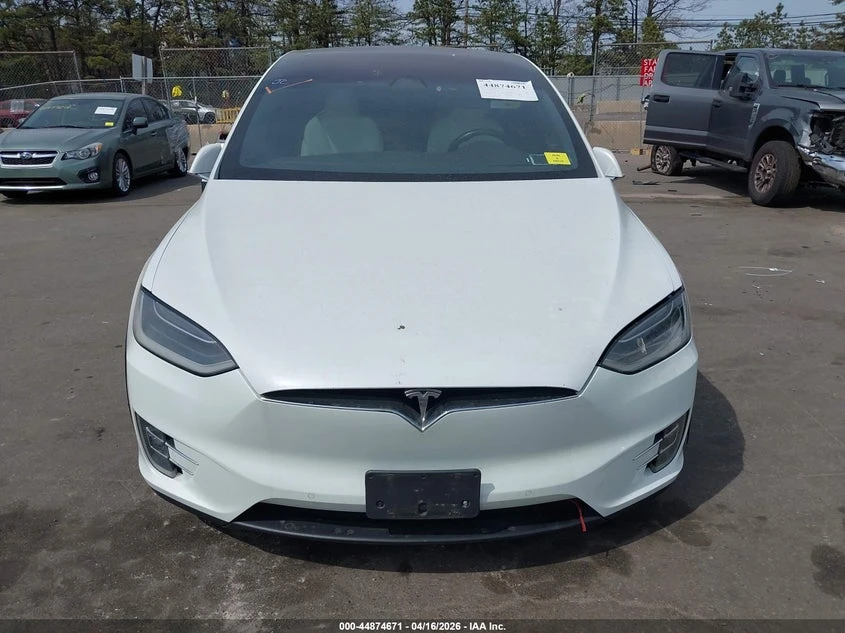 Tesla Model X 75D AWD, снимка 12 - Автомобили и джипове - 54310803