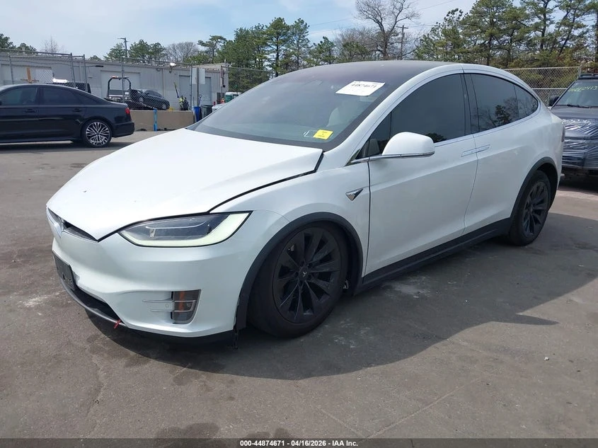 Tesla Model X 75D AWD, снимка 2 - Автомобили и джипове - 54310803