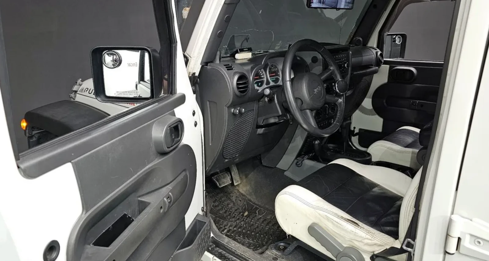 Jeep Wrangler 2.8* Off-Road* Rubicon* Крайна цена* , снимка 8 - Автомобили и джипове - 54565861