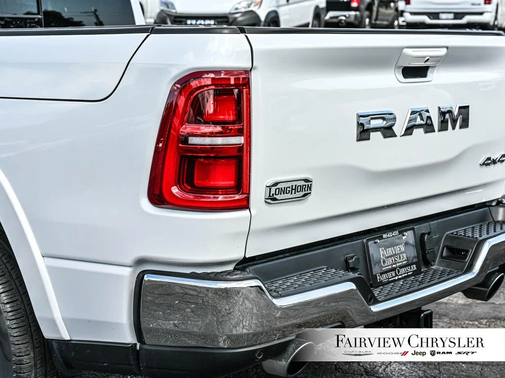 Dodge RAM 1500 Limited Longhorn Crew Cab 4WD, снимка 8 - Автомобили и джипове - 54611728