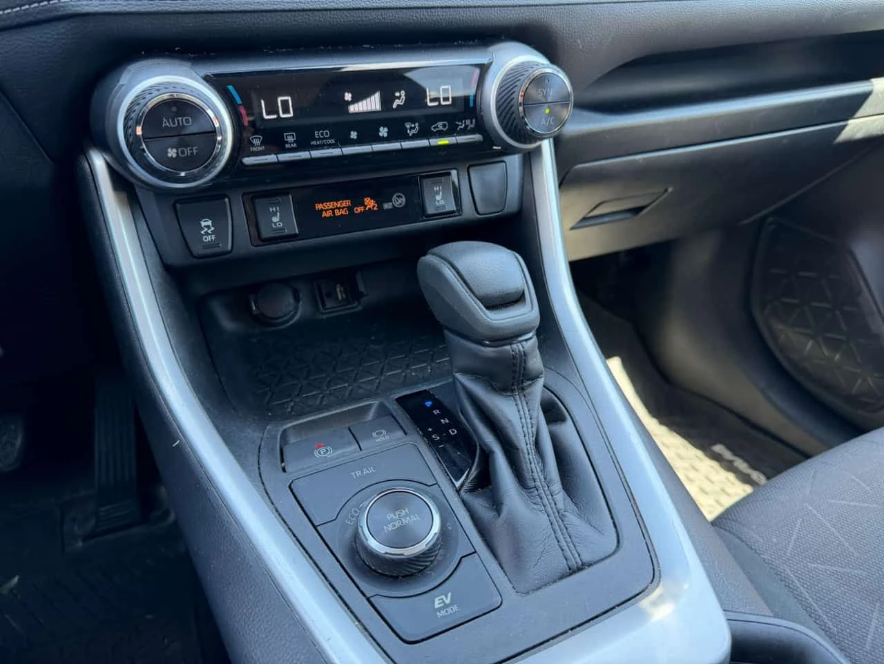 Toyota Rav4 * Hybrid LE * CARFAX * ЦЕНА ДО БГ, снимка 10 - Автомобили и джипове - 55082173