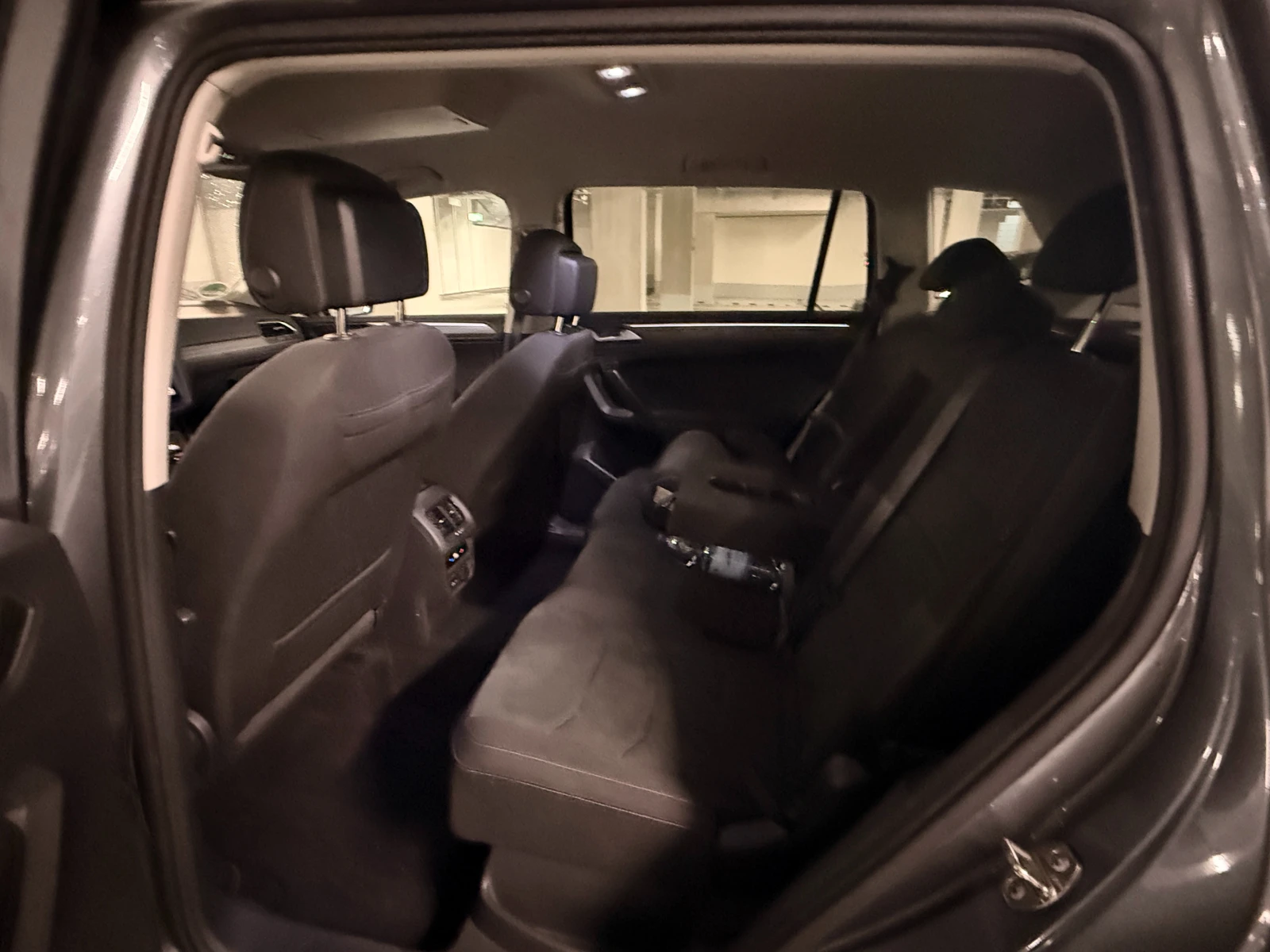 VW Tiguan ALLSPACE 2.0TDI 4MOTION;IQ.LIGHT-MATRIX;HEADUP;DIG, снимка 13 - Автомобили и джипове - 55315611