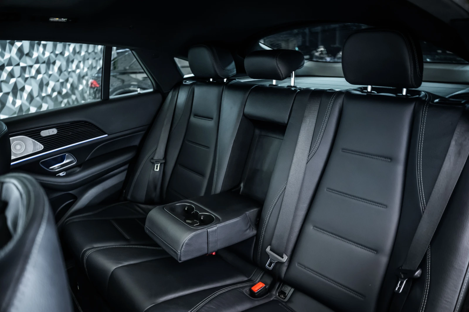 Mercedes-Benz GLE 450 AMG d 4M AMG* Night* Pano* Burm, снимка 16 - Автомобили и джипове - 55614847