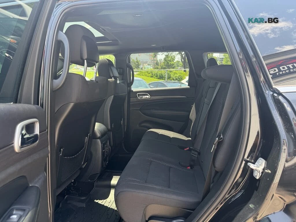Jeep Grand cherokee Laredo* 4WD* АвтоКредит* (ЦЕНА ДО БГ) , снимка 13 - Автомобили и джипове - 55905750