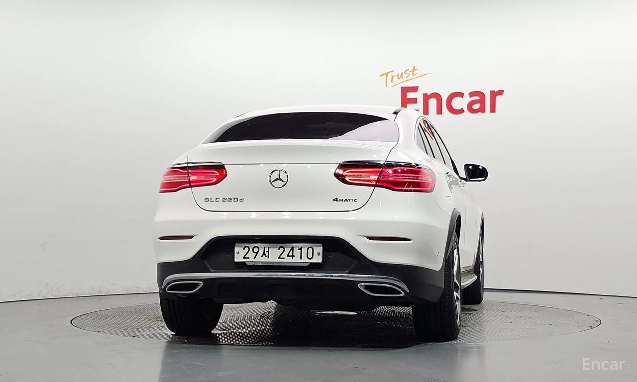 Mercedes-Benz GLC 220 4MATIC* AMG LINE* 360 КАМЕРИ* ШИБИДАХ* КРАЙНА ЦЕНА, снимка 4 - Автомобили и джипове - 55995779