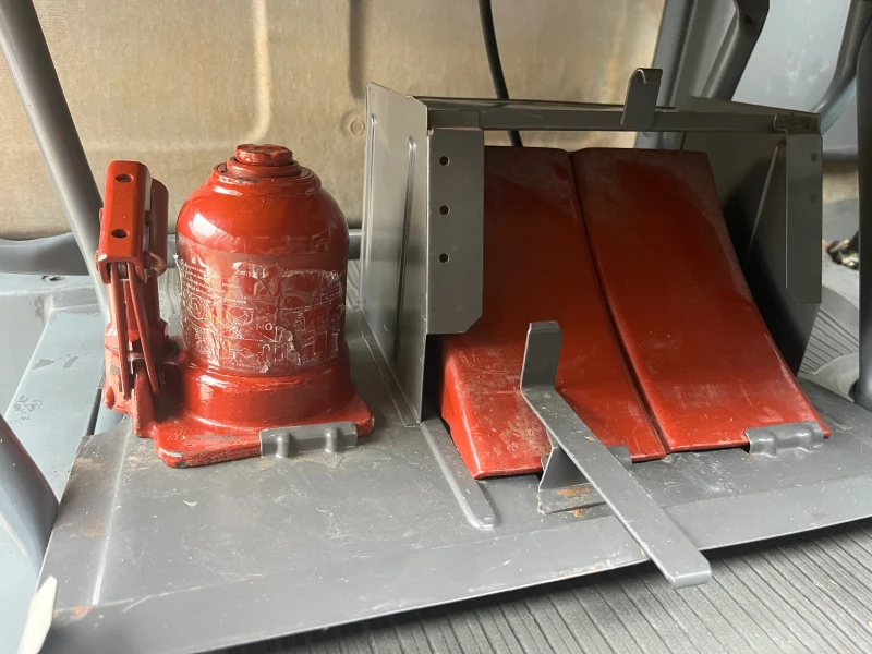 Iveco 3510 2.5TD 82 хил км за багер, снимка 15 - Бусове и автобуси - 51662427