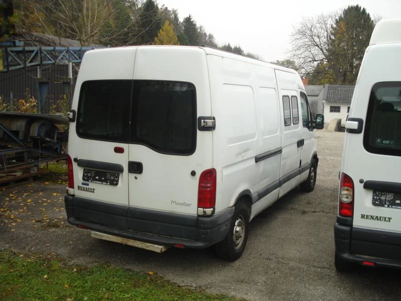 Renault Master 2.5dci,2,8dti, снимка 4 - Бусове и автобуси - 35432518