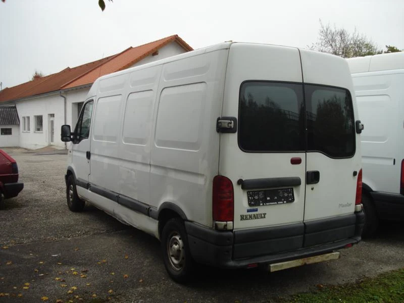 Renault Master 2.5dci,2,8dti, снимка 3 - Бусове и автобуси - 35432518