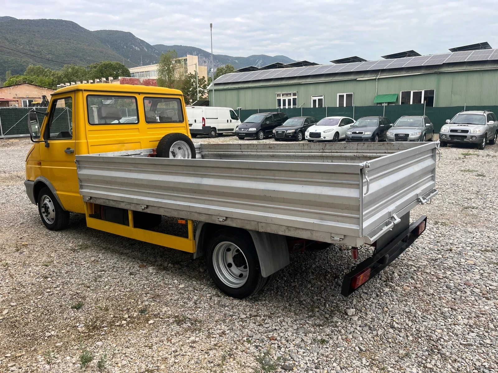 Iveco 3510 2.5TD 82 хил км за багер - изображение 5