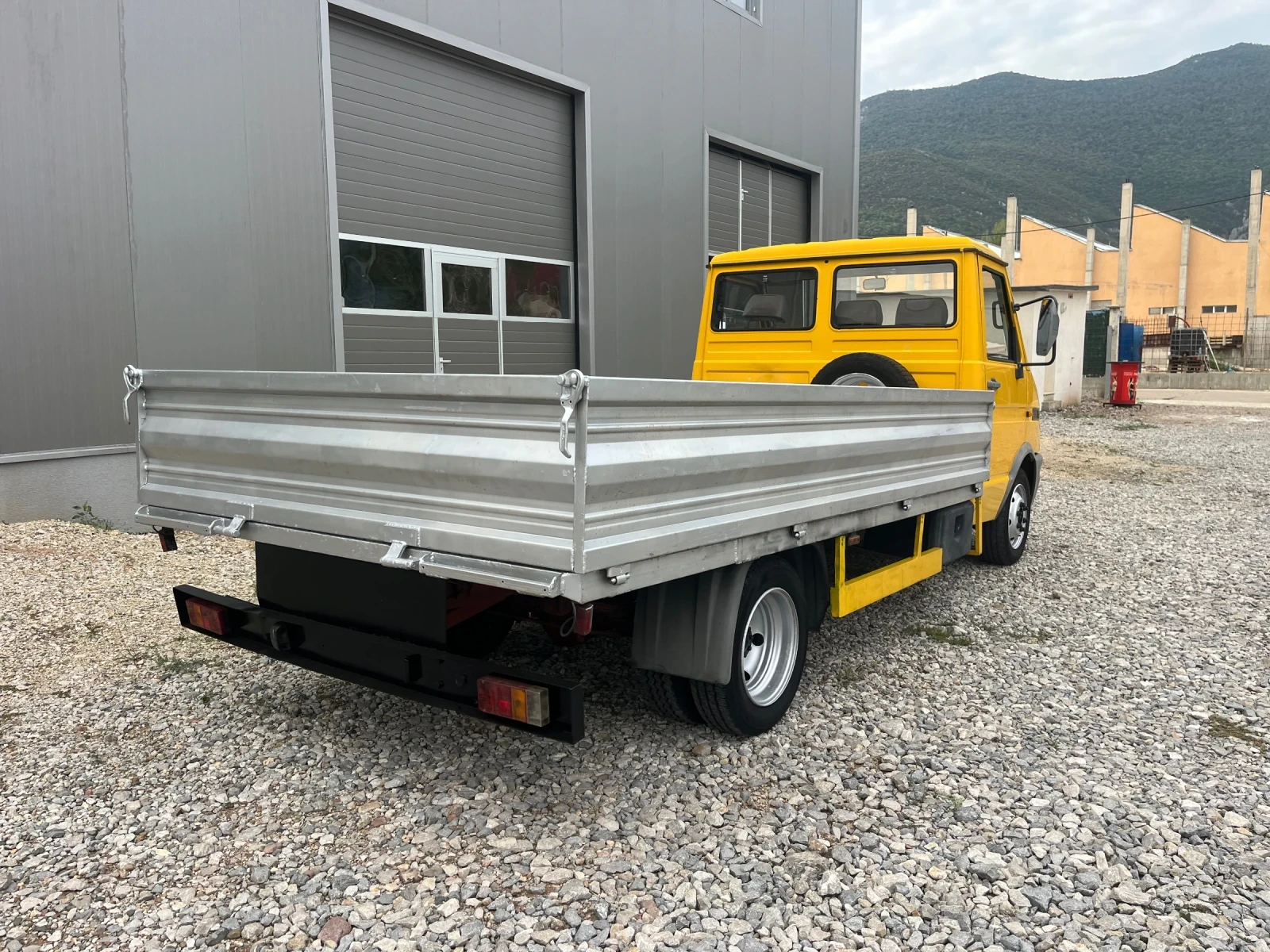 Iveco 3510 2.5TD 82 хил км за багер - изображение 6