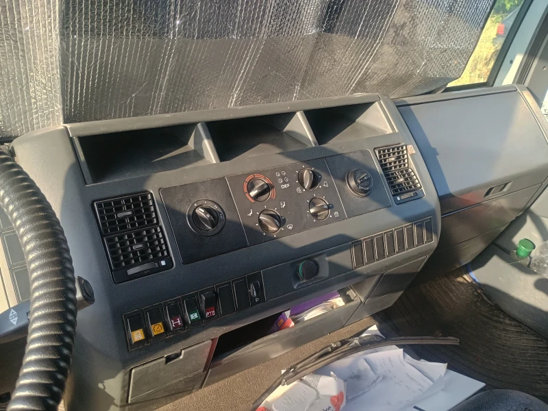 Man 8.180 Самосвал със кран, снимка 3 - Камиони - 52071054