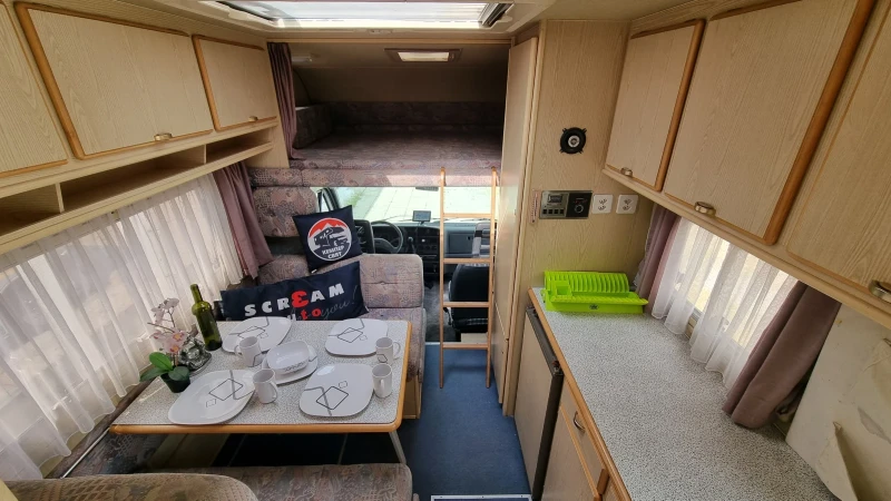 Кемпер Euramobil 550  2, 5TD, снимка 5 - Каравани и кемпери - 50375827