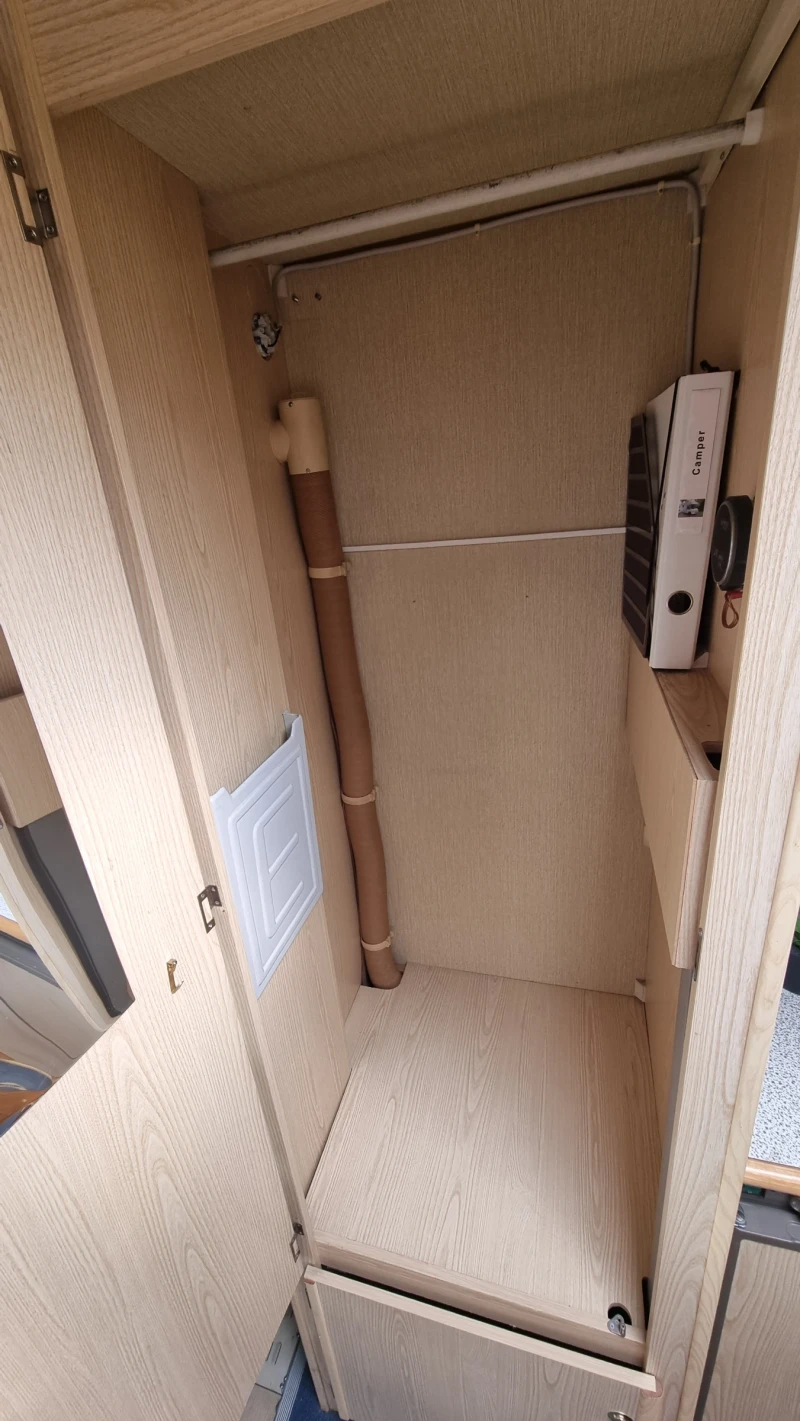 Кемпер Euramobil 550  2, 5TD, снимка 13 - Каравани и кемпери - 50375827