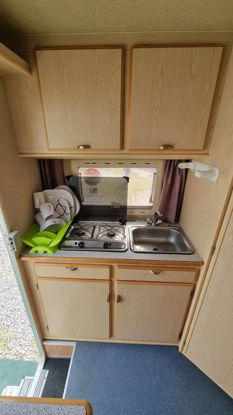 Кемпер Euramobil 550  2, 5TD, снимка 7 - Каравани и кемпери - 50375827