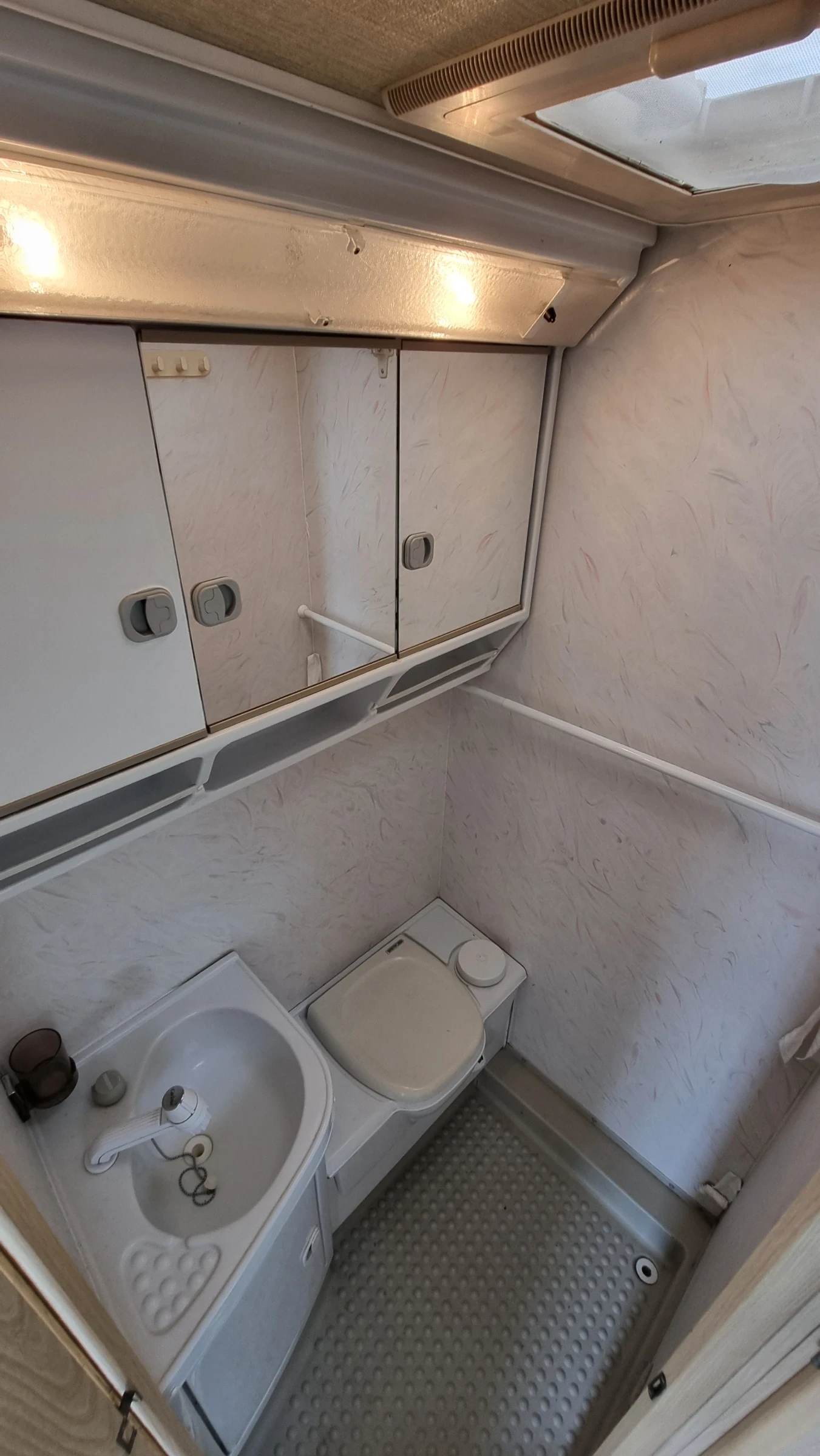  Euramobil 550  2, 5TD | Mobile.bg   14