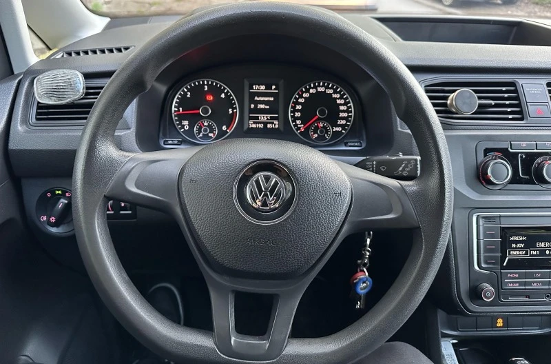 VW Caddy MAXI 2.0, снимка 5 - Автомобили и джипове - 45804137