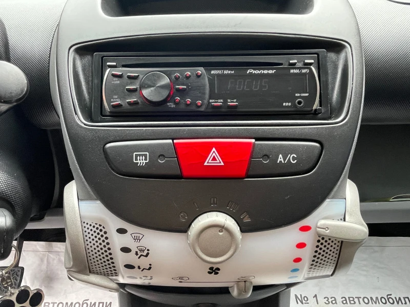 Peugeot 107 1.0 i FACE A/C, снимка 14 - Автомобили и джипове - 47338111