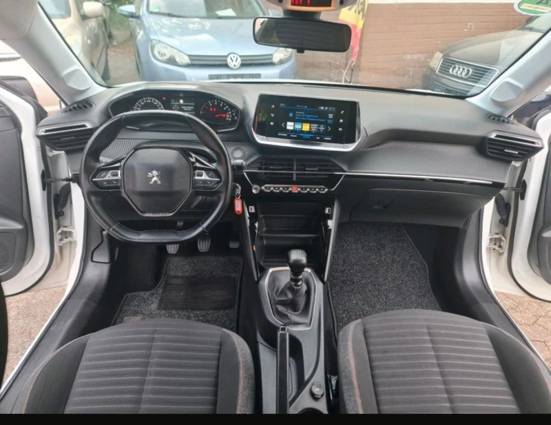 Peugeot 208 1.5 HDI, снимка 10 - Автомобили и джипове - 47389281