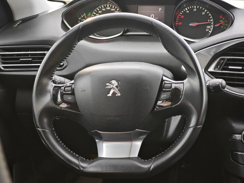 Peugeot 308 2.0 BlueHDI 150k.c. АВТОМАТ, снимка 15 - Автомобили и джипове - 49585182