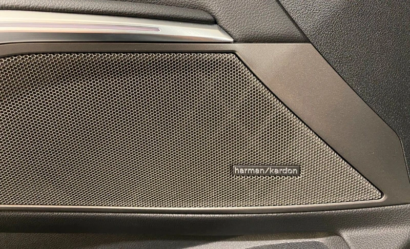 BMW 340 M340d* Touring* xDrive* H&K* Pano* LED, снимка 8 - Автомобили и джипове - 50736993