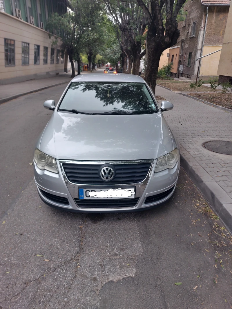 VW Passat 2.0 FSI, снимка 8 - Автомобили и джипове - 52004684