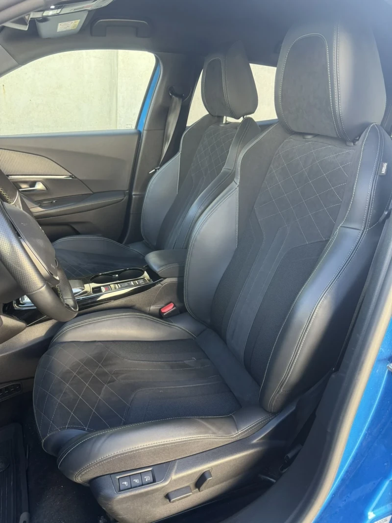 Peugeot 2008 GT, снимка 9 - Автомобили и джипове - 52817673