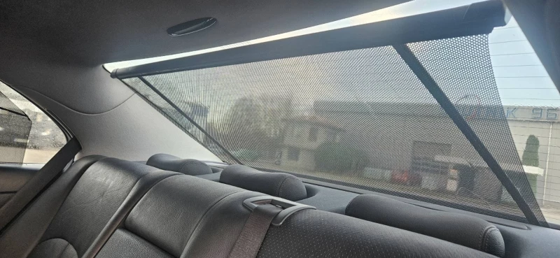 Mercedes-Benz E 270 2.7 CDI, снимка 11 - Автомобили и джипове - 52851926