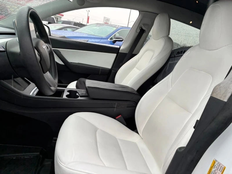 Tesla Model Y * Long Range * CARFAX * БЕЗ ПЪРВОНАЧАЛНА ВНОСКА, снимка 5 - Автомобили и джипове - 52923319