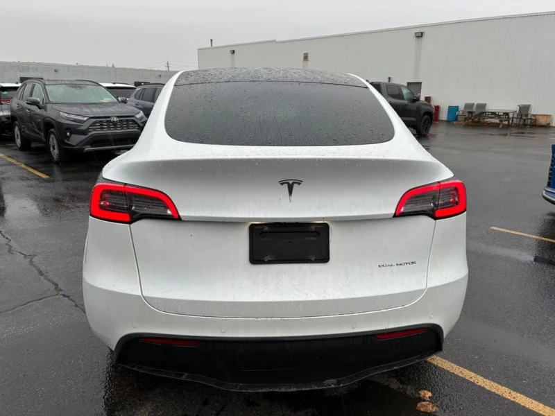Tesla Model Y * Long Range * CARFAX * БЕЗ ПЪРВОНАЧАЛНА ВНОСКА, снимка 4 - Автомобили и джипове - 52923319