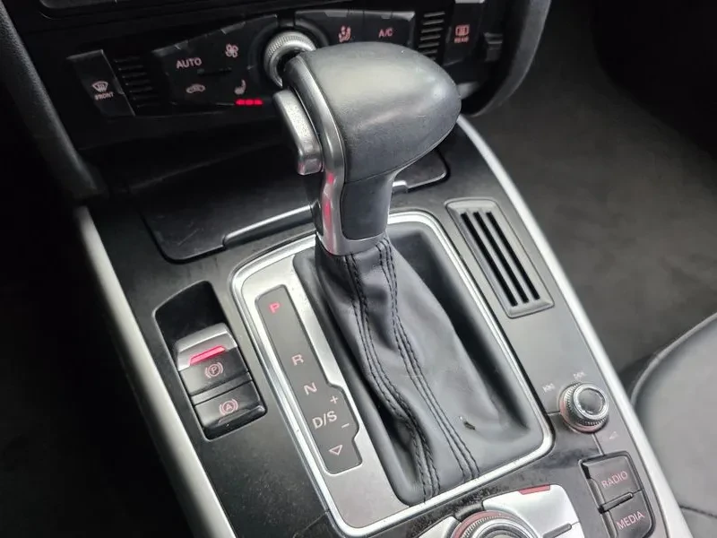 Audi A4 2.0 TDI Quattro - САМО 30% АВАНС, снимка 9 - Автомобили и джипове - 56114899