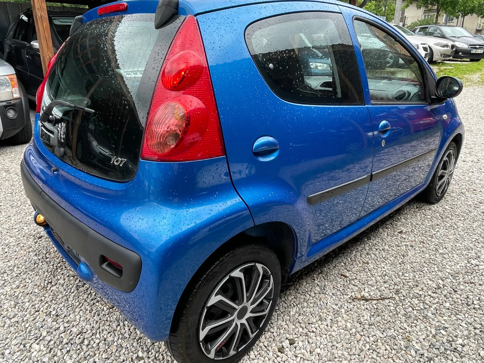 Peugeot 107 1.0 i FACE A/C - изображение 4