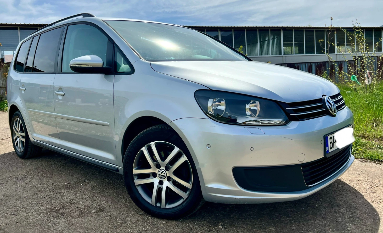 VW Touran 1.6 TDI/DSG/DCC - изображение 2